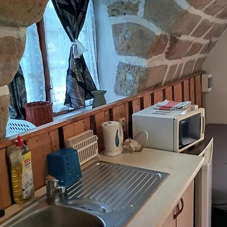 Roubenka Na Dobreni Melnik