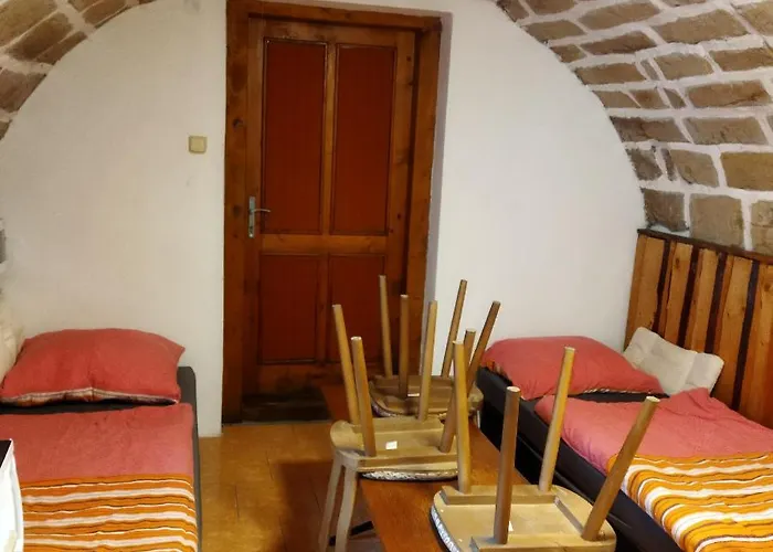 Roubenka Na Dobreni *